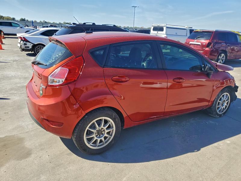 3FADP4EJ8JM136208 - 2018 FORD FIESTA SE MAROON photo 3