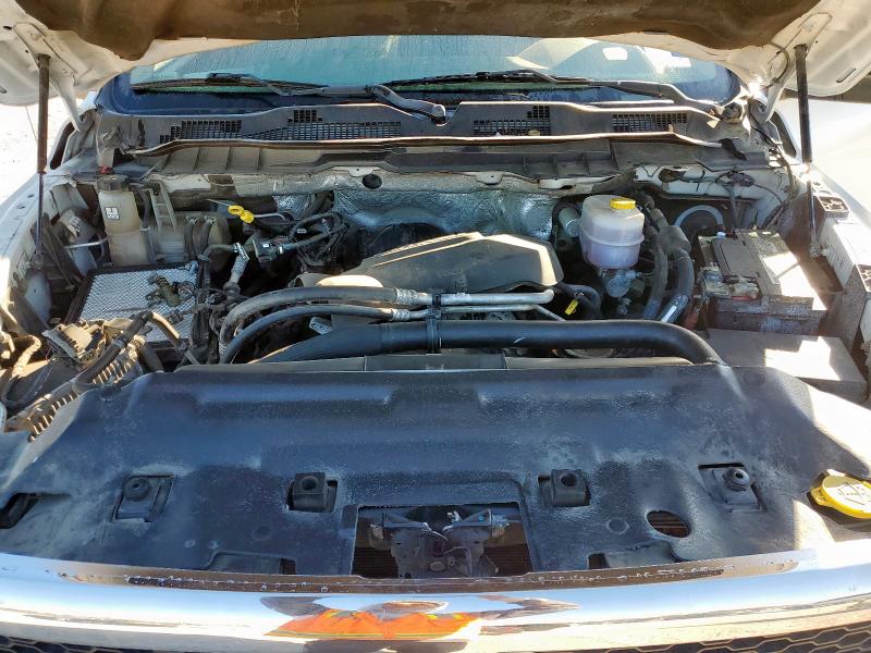 3C6UR4CJ7JG241559 - 2018 RAM 2500 ST WHITE photo 11