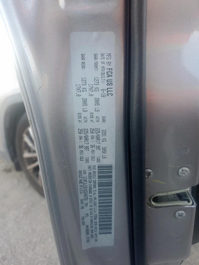 1C4PJLCB1KD240793 - 2019 JEEP CHEROKEE LATITUDE SILVER photo 14