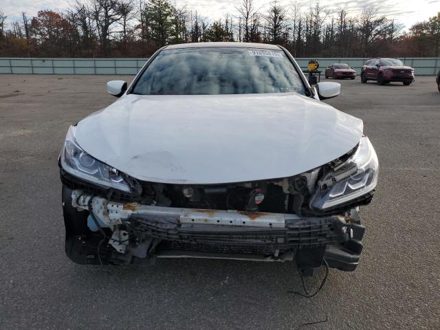 1HGCR2F57GA071154 - 2016 HONDA ACCORD SPORT WHITE photo 5