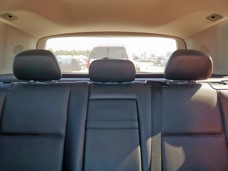 WDCGG5HB0DF960056 - 2013 MERCEDES-BENZ GLK 350 SILVER photo 10