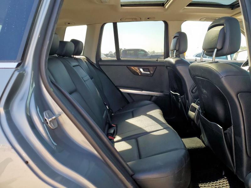 WDCGG5HB0DF960056 - 2013 MERCEDES-BENZ GLK 350 SILVER photo 11