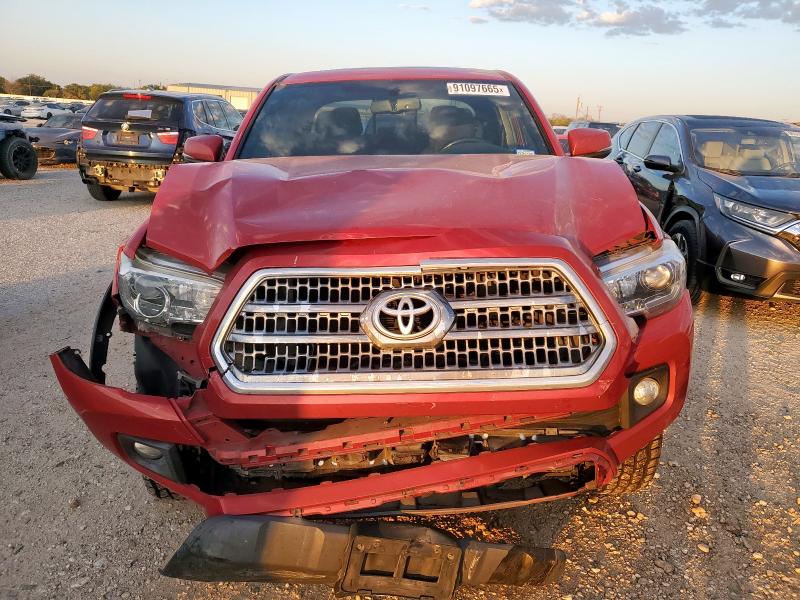5TFCZ5AN5HX107459 - 2017 TOYOTA TACOMA DOUBLE CAB RED photo 5