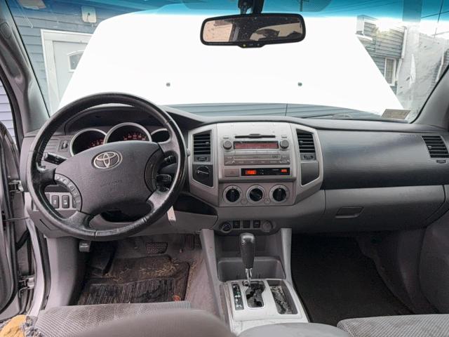 3TMLU4EN4BM056696 - 2011 TOYOTA TACOMA DOUBLE CAB SILVER photo 9