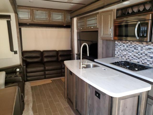 4YDF31227L4700954 - 2020 KEYSTONE MONTANA 双色 照片 6