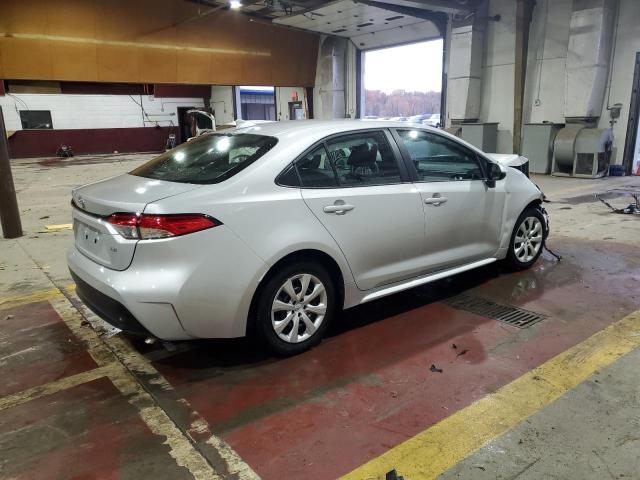 5YFB4MDE5RP134855 - 2024 TOYOTA COROLLA LE SILVER photo 3