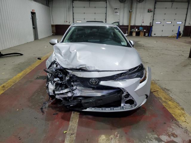 5YFB4MDE5RP134855 - 2024 TOYOTA COROLLA LE SILVER photo 5