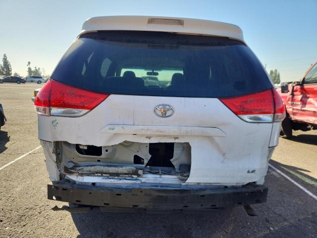 5TDKK3DC6BS077870 - 2011 TOYOTA SIENNA LE თეთრი ფოტო 6