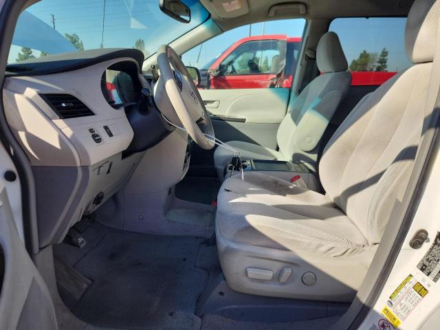 5TDKK3DC6BS077870 - 2011 TOYOTA SIENNA LE თეთრი ფოტო 7
