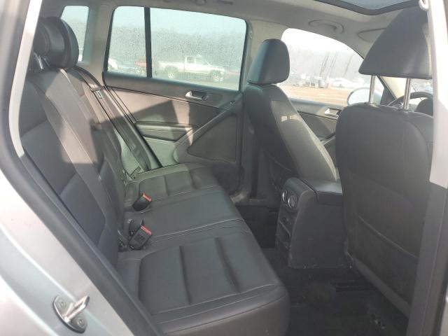 WVGBV7AX8CW560067 - 2012 VOLKSWAGEN TIGUAN S 银色 照片 11