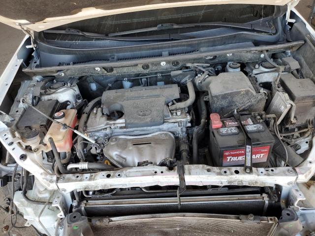 JTMZFREV0JJ211581 - 2018 TOYOTA RAV4 LE თეთრი ფოტო 11