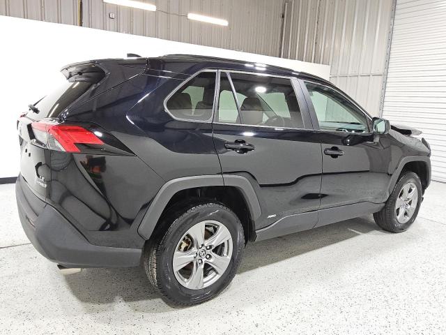 4T3LWRFV0PU105372 - 2023 TOYOTA RAV4 LE შავი ფოტო 3