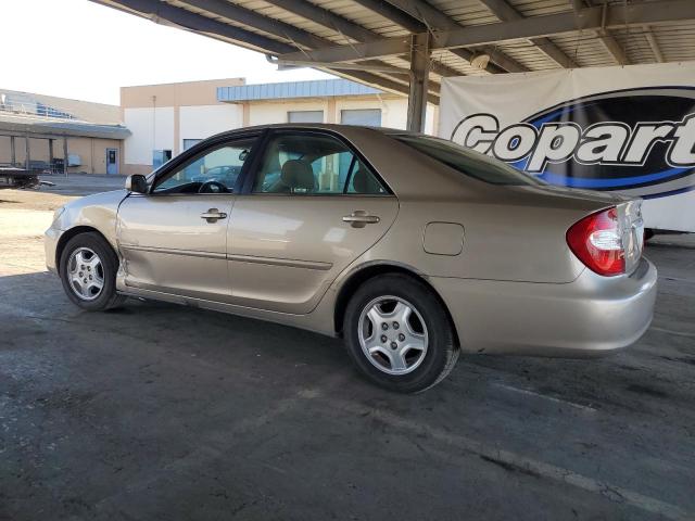 4T1BF30K12U017651 - 2002 TOYOTA CAMRY LE TAN photo 2