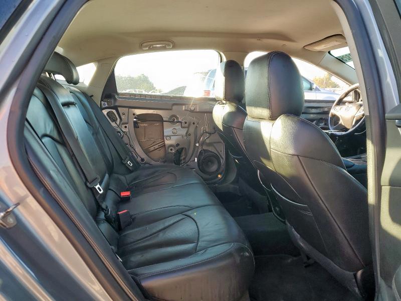 1G4ZP5SZ6JU123531 - 2018 BUICK LACROSSE ESSENCE Gris photo 10