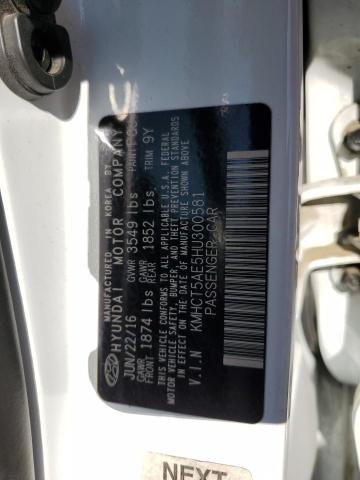 KMHCT5AE5HU300581 - 2017 HYUNDAI ACCENT SE WHITE photo 12