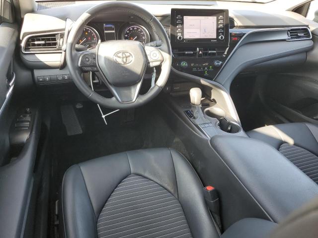 4T1G11AK8NU050545 - 2022 TOYOTA CAMRY SE SILVER photo 8