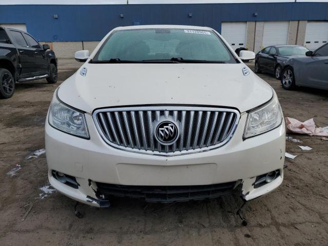 1G4GC5E35DF120817 - 2013 BUICK LACROSSE Blanc photo 5