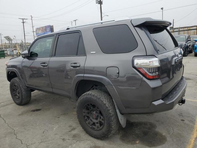 JTEBU5JR6H5451628 - 2017 TOYOTA 4RUNNER SR5/SR5 PREMIUM GRAY photo 2