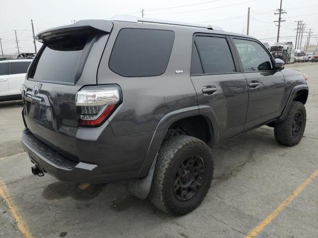 JTEBU5JR6H5451628 - 2017 TOYOTA 4RUNNER SR5/SR5 PREMIUM GRAY photo 3