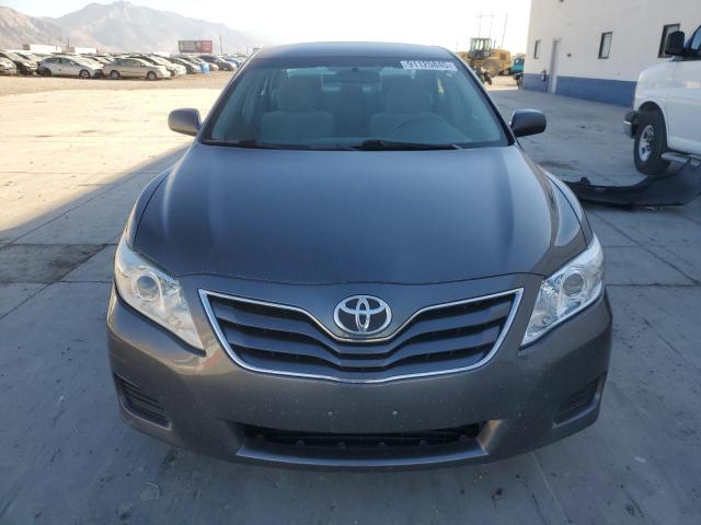4T1BF3EK4BU733419 - 2011 TOYOTA CAMRY BASE GRAY photo 5