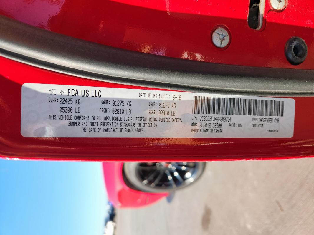 2C3CDZFJ4GH300754 - 2016 DODGE CHALLENGER R/T SCAT PACK RED photo 12