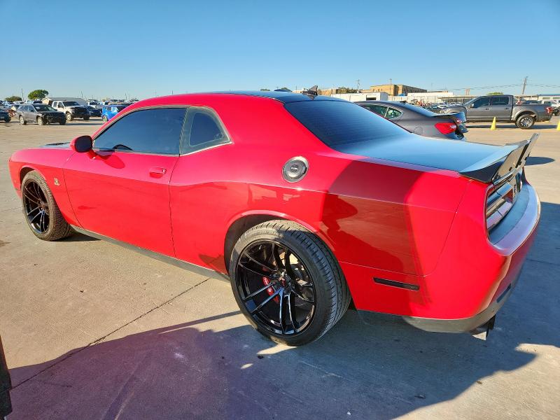 2C3CDZFJ4GH300754 - 2016 DODGE CHALLENGER R/T SCAT PACK RED photo 2