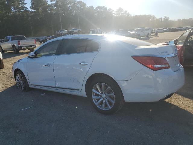 1G4GB5G36GF207064 - 2016 BUICK LACROSSE WHITE photo 2