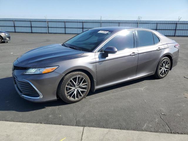 2021 TOYOTA CAMRY XLE, 