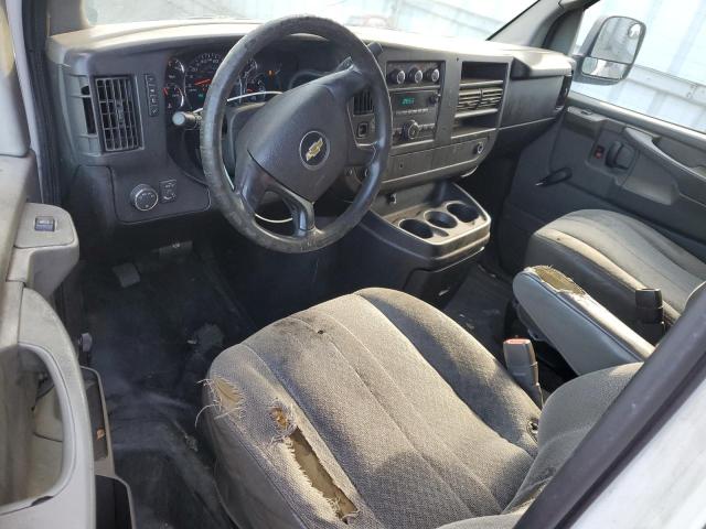 1GCWGFBA1B1154390 - 2011 CHEVROLET EXPRESS G2 WHITE photo 8