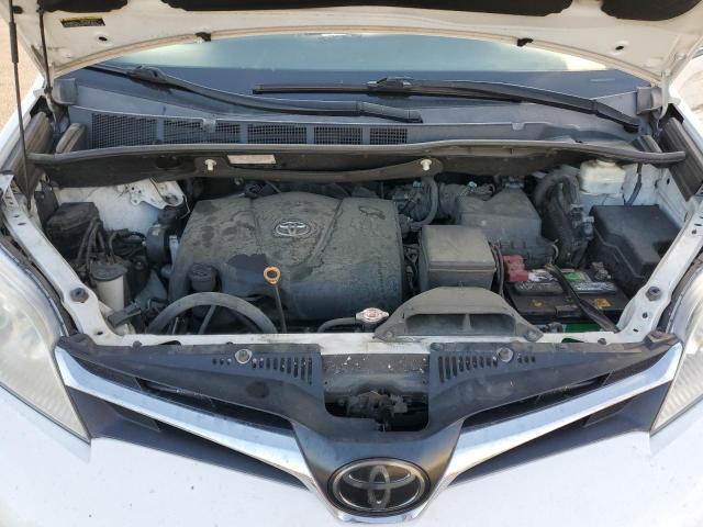 5TDKZ3DC7KS013719 - 2019 TOYOTA SIENNA LE Biały zdjęcie 12