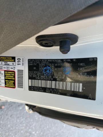 5TDKZ3DC7KS013719 - 2019 TOYOTA SIENNA LE Biały zdjęcie 13