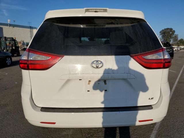 5TDKZ3DC7KS013719 - 2019 TOYOTA SIENNA LE Biały zdjęcie 6