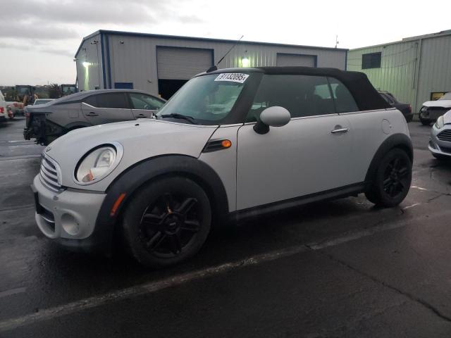 2014 MINI COOPER, 