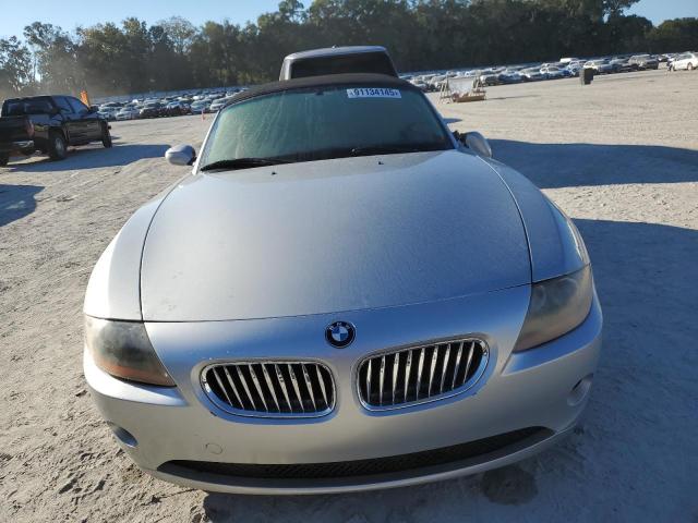 4USBT33443LS44943 - 2003 BMW Z4 2.5 SILVER photo 5
