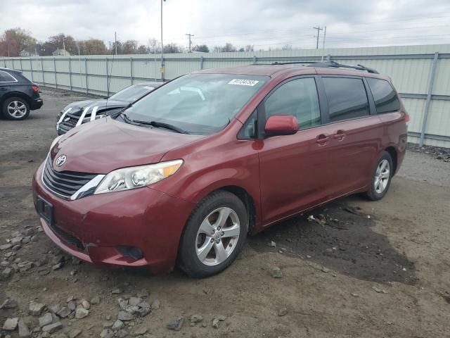 2011 TOYOTA SIENNA LE, 