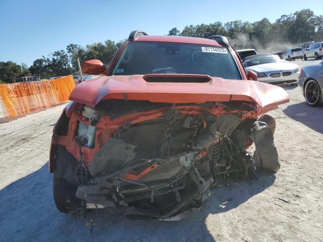 3TMCZ5AN9JM161603 - 2018 TOYOTA TACOMA DOUBLE CAB 橙色 照片 5