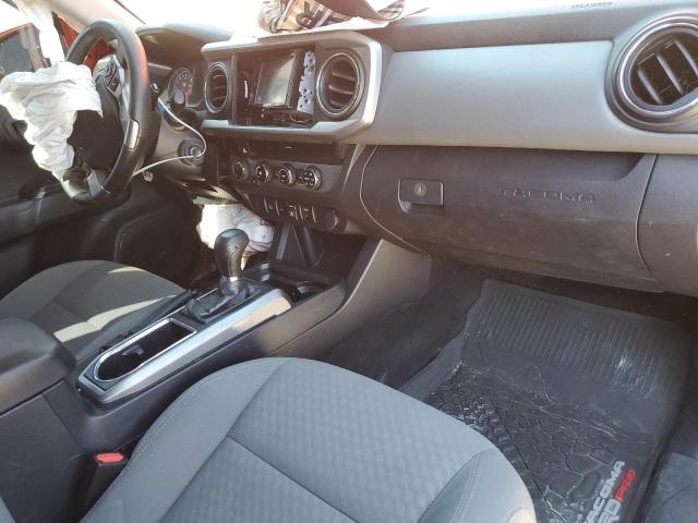 3TMCZ5AN9JM161603 - 2018 TOYOTA TACOMA DOUBLE CAB 橙色 照片 8