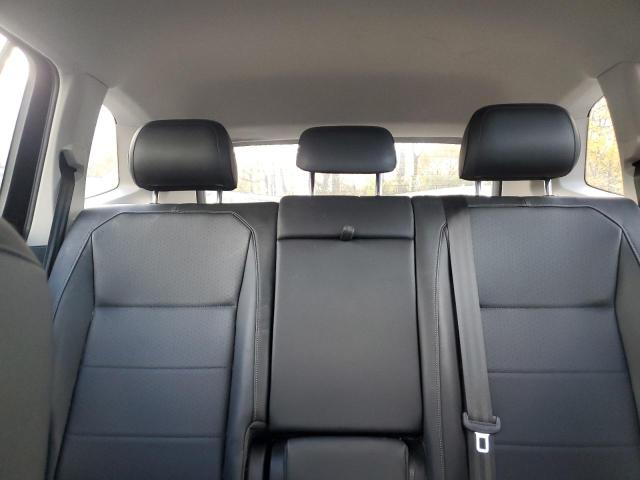 3VV2B7AX9KM071769 - 2019 VOLKSWAGEN TIGUAN SE Noir photo 10