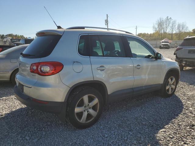 WVGAV7AX1AW522480 - 2010 VOLKSWAGEN TIGUAN S WHITE photo 3