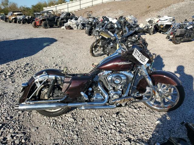 2011 HARLEY-DAVIDSON FLHX, 