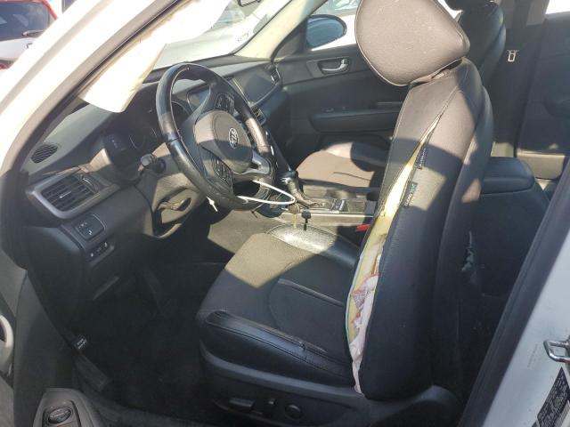 5XXGT4L35JG244939 - 2018 KIA OPTIMA LX WHITE photo 7