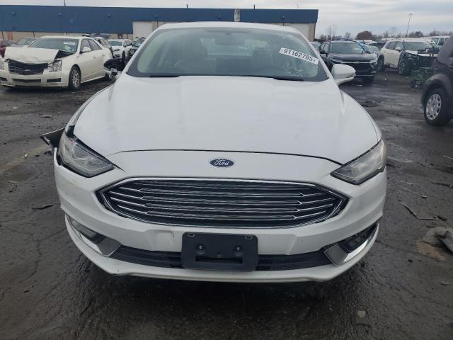 3FA6P0K91HR132204 - 2017 FORD FUSION TITANIUM WHITE photo 5