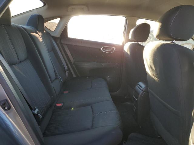 3N1AB7AP6JL619308 - 2018 NISSAN SENTRA S ნაცრისფერი ფოტო 10