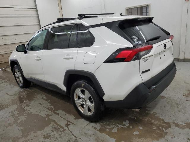 2T3P1RFV7KC034410 - 2019 TOYOTA RAV4 XLE WHITE photo 2
