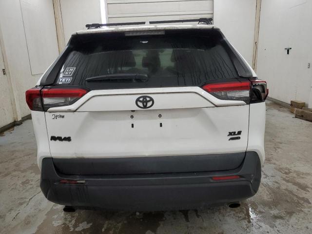 2T3P1RFV7KC034410 - 2019 TOYOTA RAV4 XLE WHITE photo 6