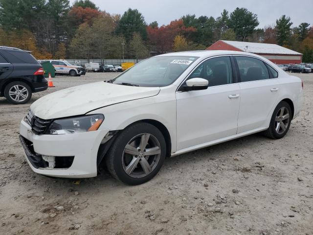 2013 VOLKSWAGEN PASSAT SE, 