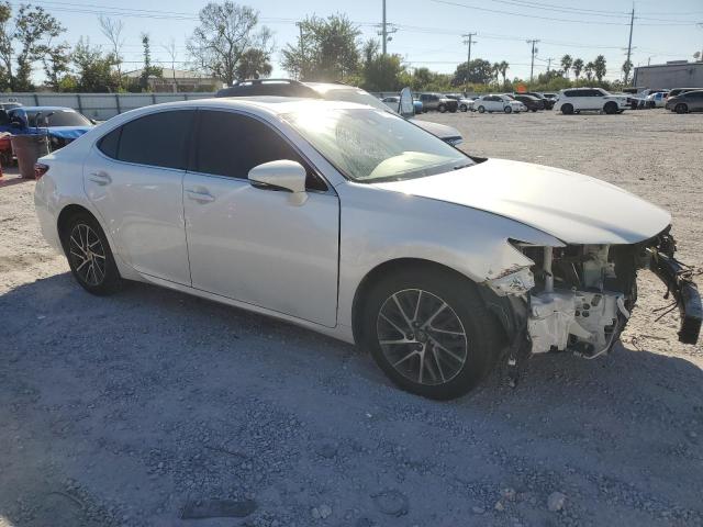 58ABK1GG0JU095850 - 2018 LEXUS ES 350 WHITE photo 4