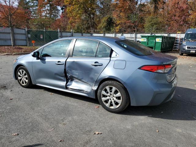 5YFEPMAE6MP247599 - 2021 TOYOTA COROLLA LE GRAY photo 2