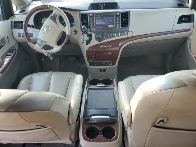 5TDDK3DC7DS050785 - 2013 TOYOTA SIENNA XLE WHITE photo 8