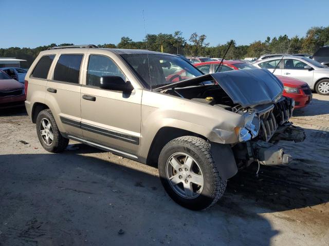 1J4GR48K85C629829 - 2005 JEEP GRAND CHER LAREDO TAN photo 4